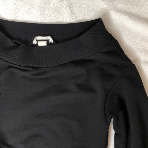 Off the shoulder sweater - Picture 2 of 2